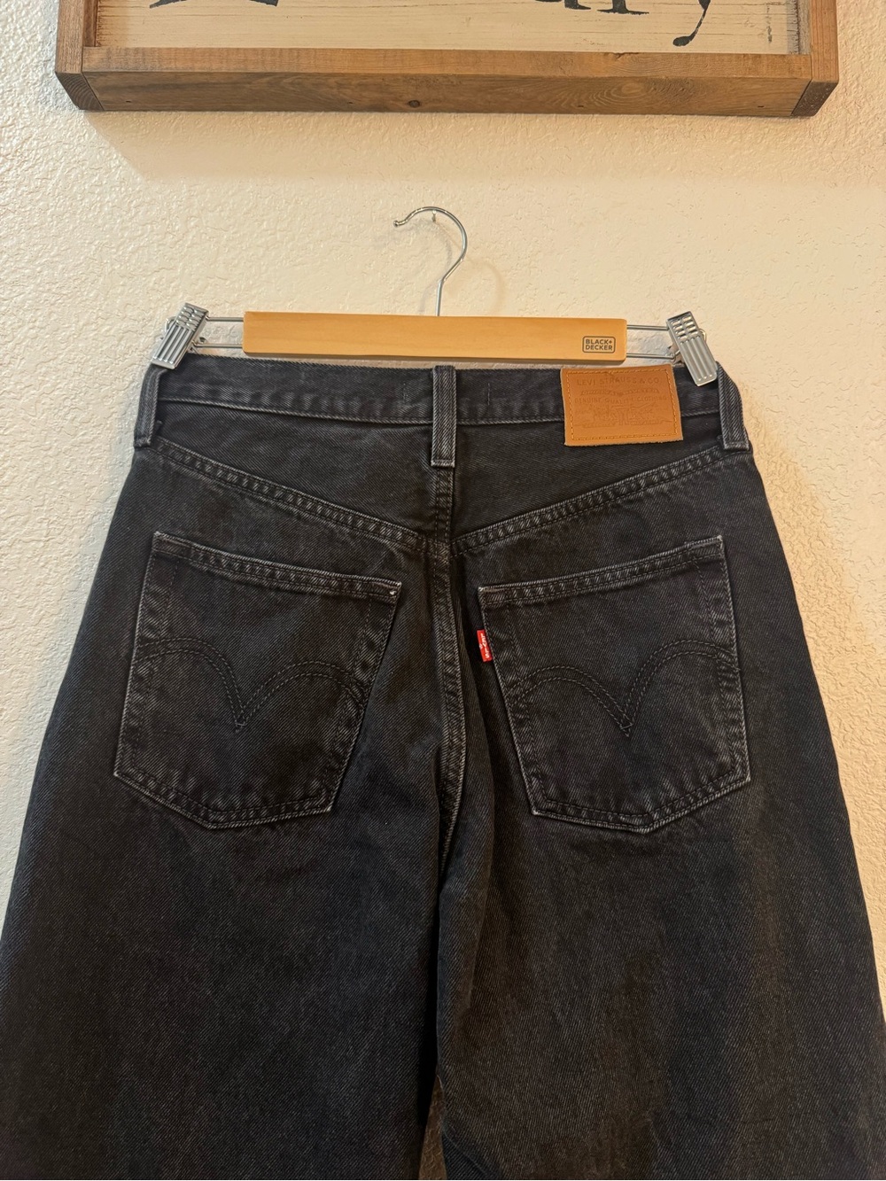 Levi's High-Rise Wide Leg Jeans - Charcoal Black - Picture 9 of 10